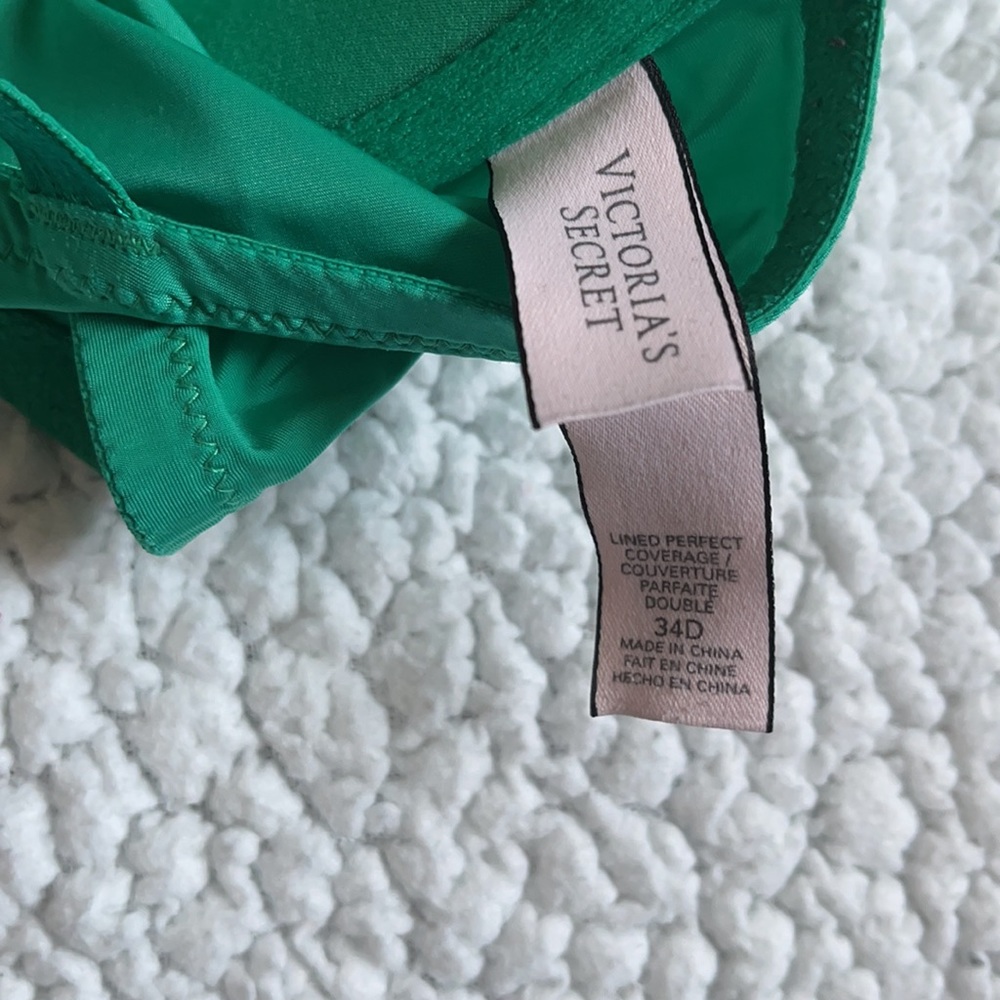 Victoria Secret Bra - Picture 3 of 3